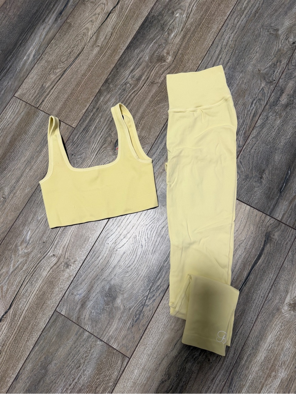 Bombshell sportswear Crop Top & High-Waist Leggings Set